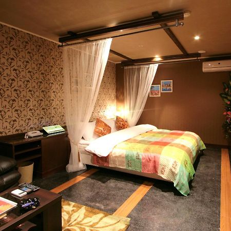 サリ リゾート 関インター店  亀山市 エクステリア 写真